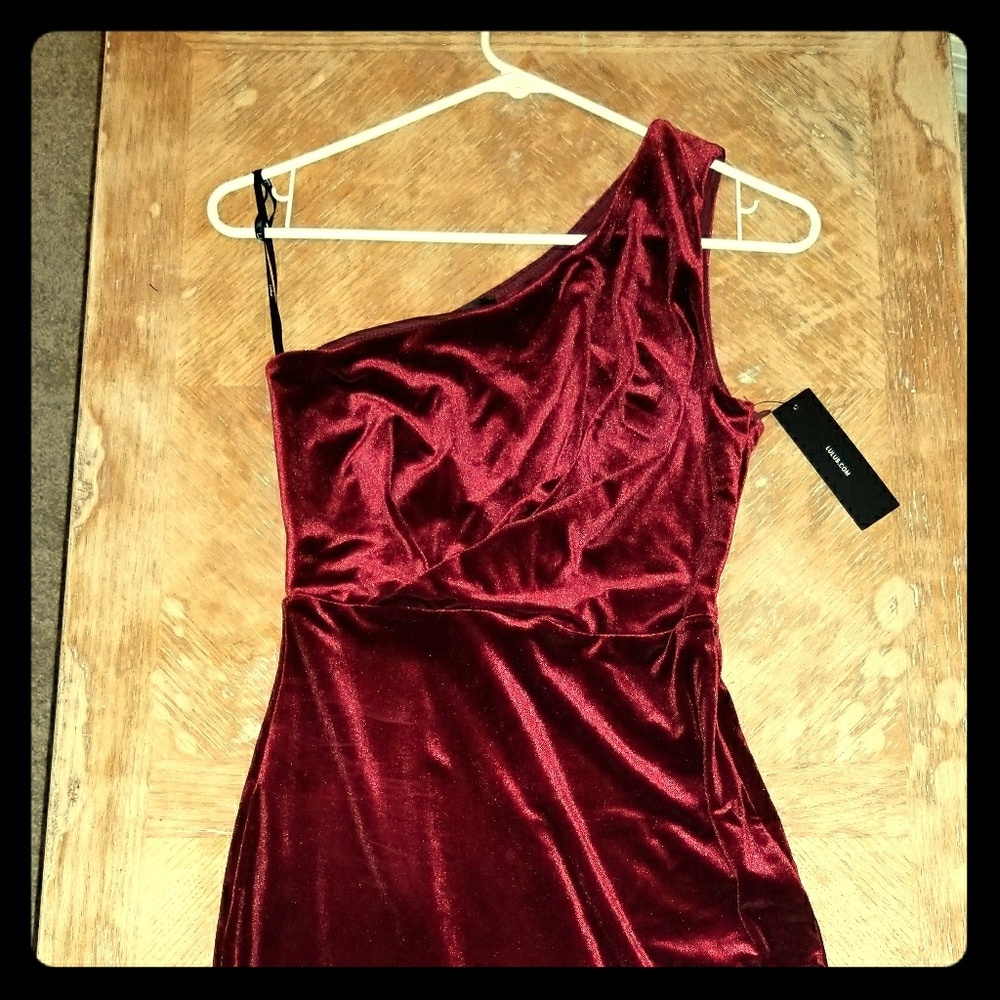 Lulu's One shoulder party dress